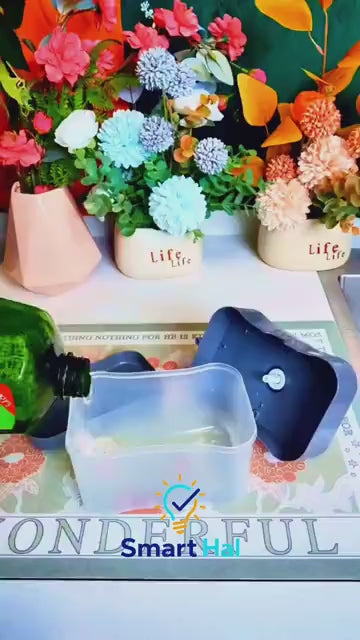 Soap dispenser with sponge used for kitchen cleaning