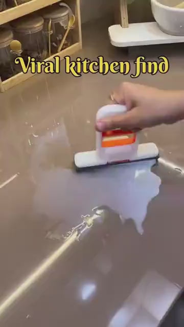 Compact hands-free mini mop for kitchen cleaning